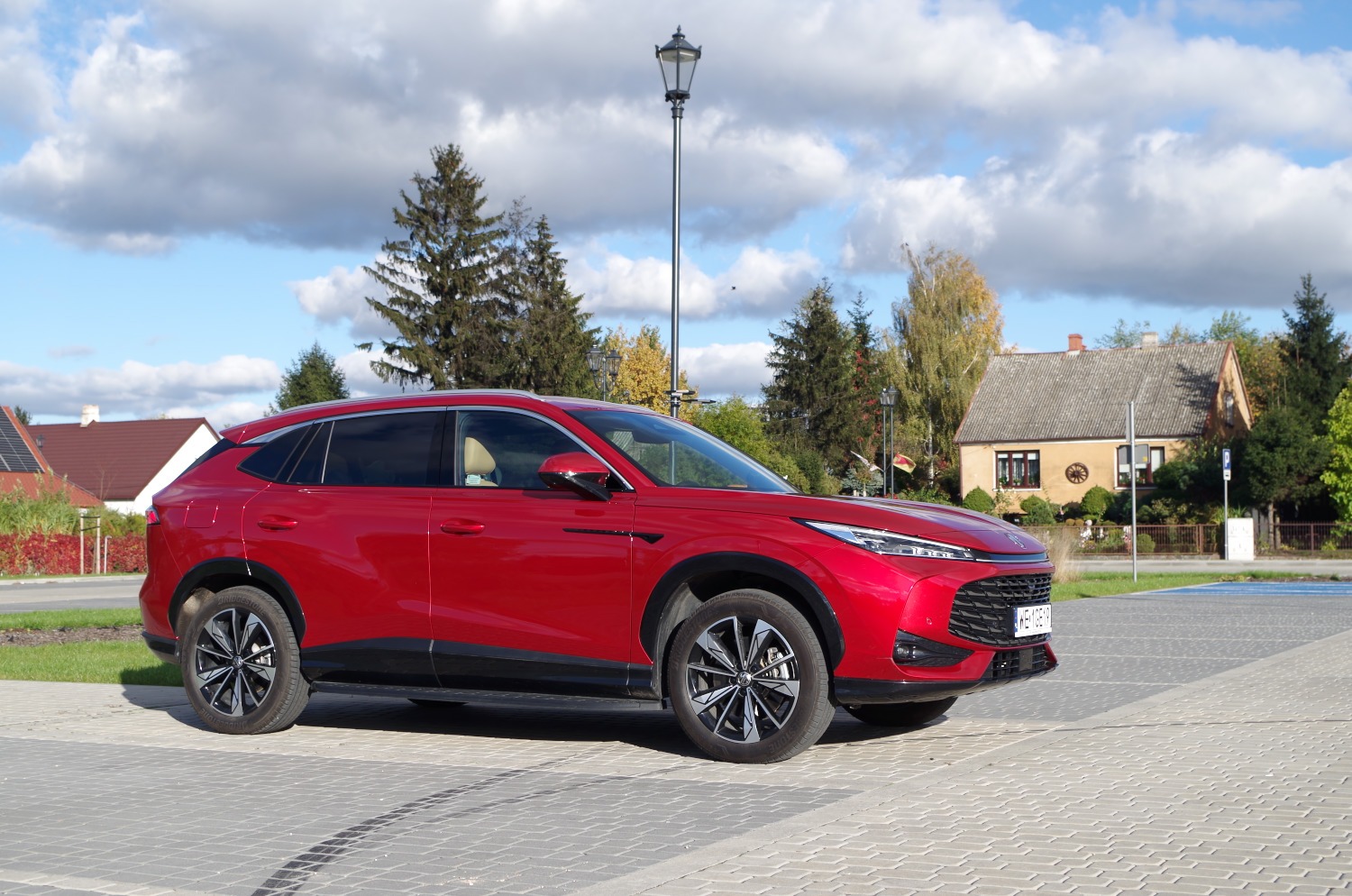 MG-HS-Plug-In-Hybrid-Exclusive-A12