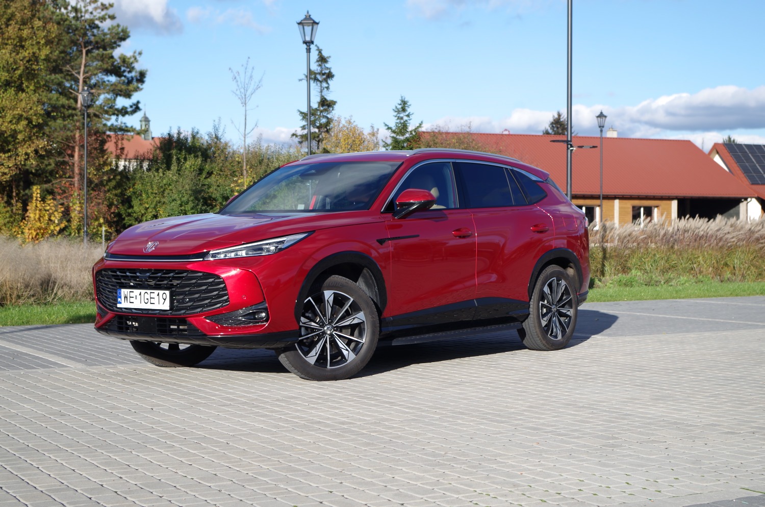 MG-HS-Plug-In-Hybrid-Exclusive-A19