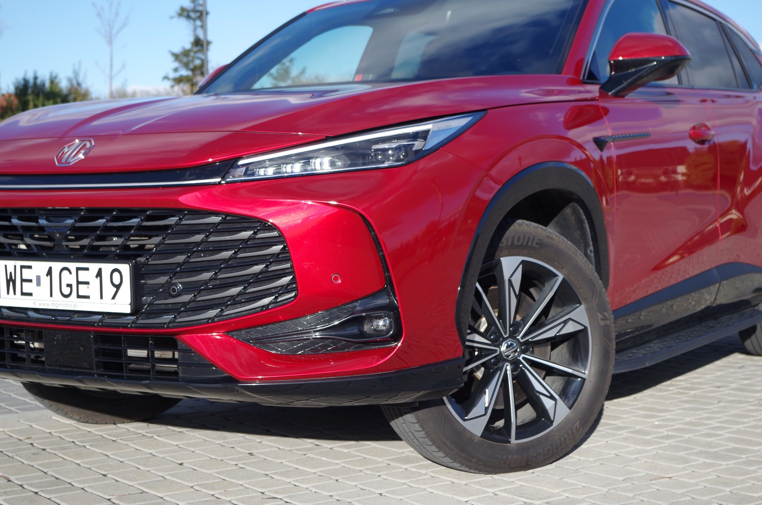 MG-HS-Plug-In-Hybrid-Exclusive-A20