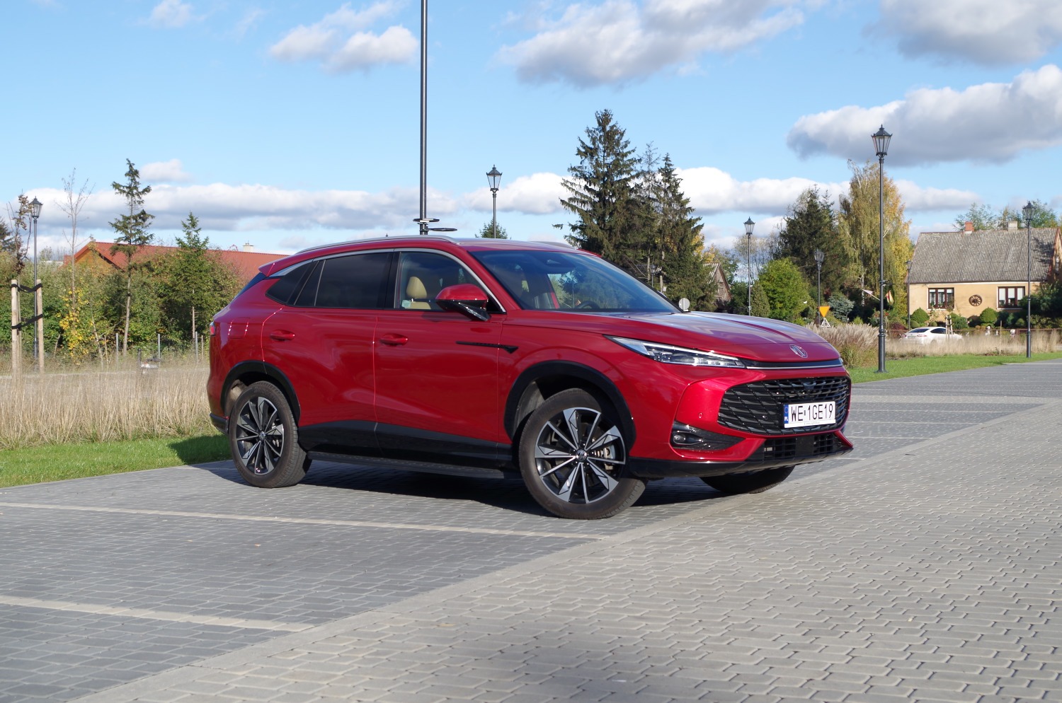 MG-HS-Plug-In-Hybrid-Exclusive-A25