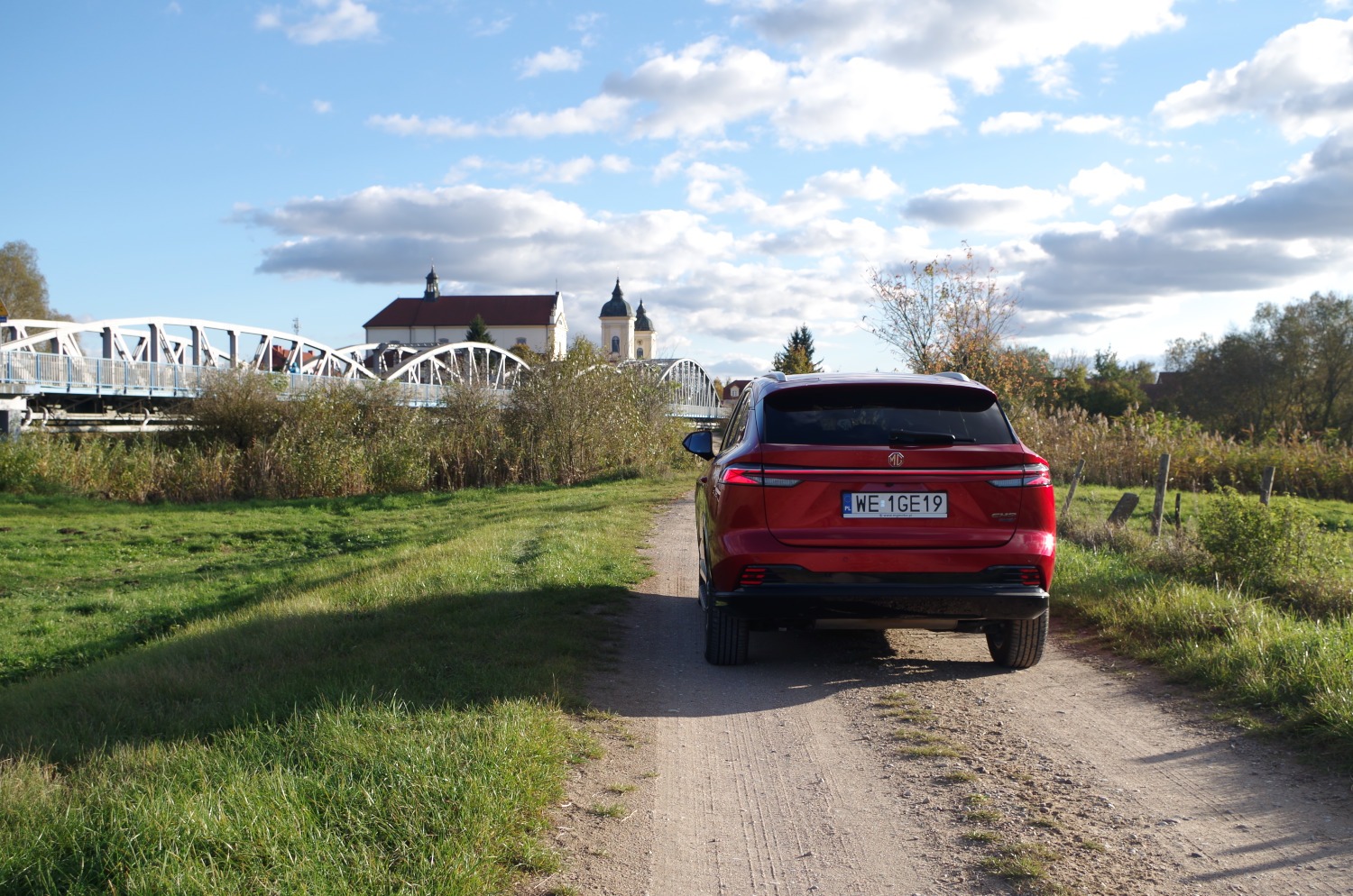 MG-HS-Plug-In-Hybrid-Exclusive-A30