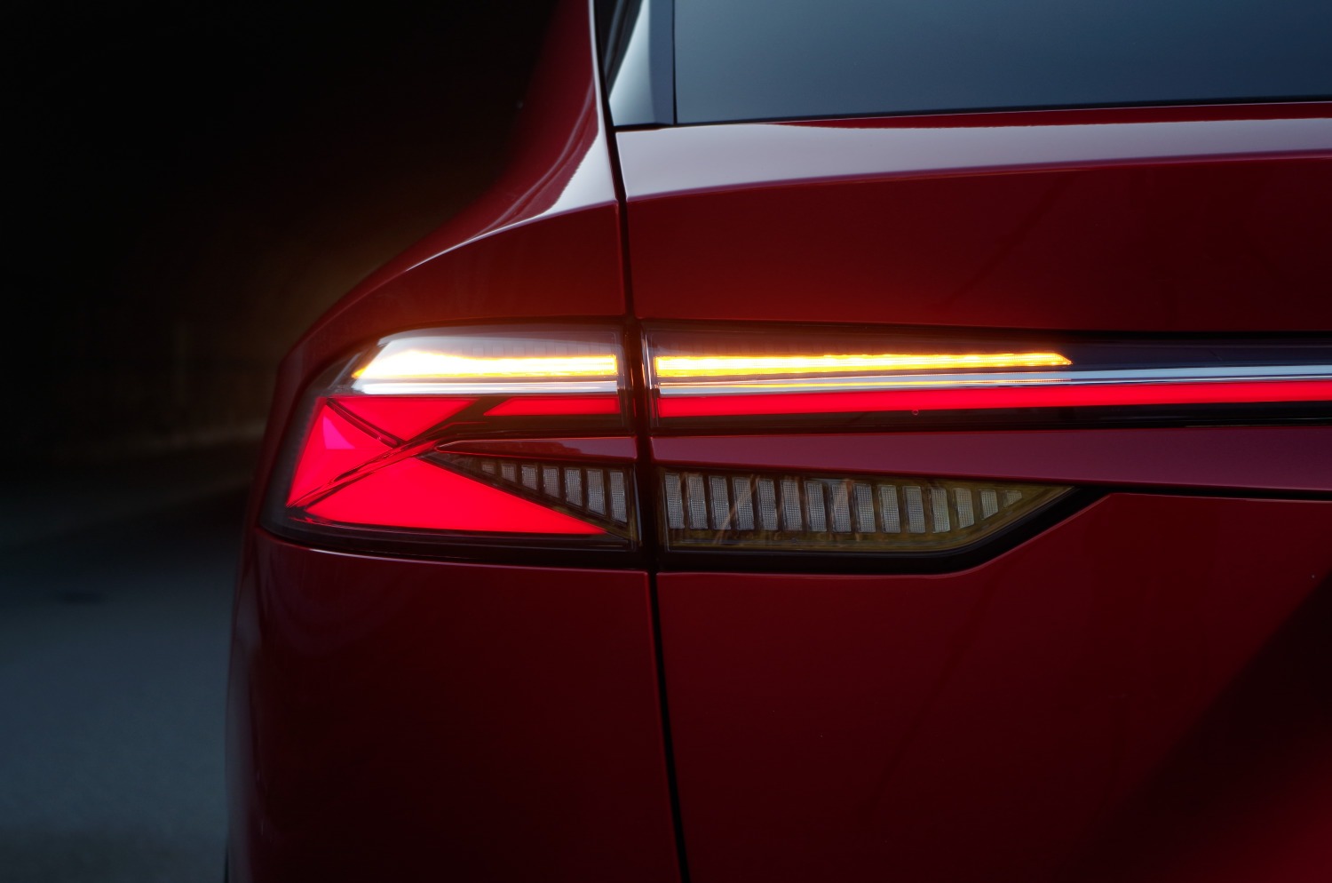 MG-HS-Plug-In-Hybrid-Exclusive-A41