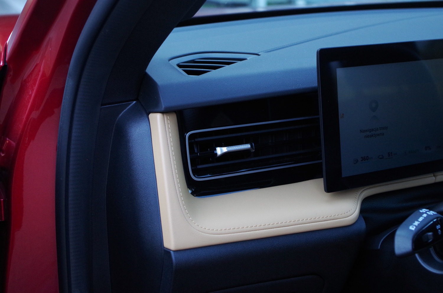 MG-HS-Plug-In-Hybrid-Exclusive-B10