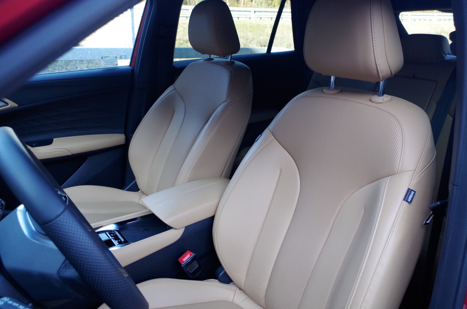 MG-HS-Plug-In-Hybrid-Exclusive-B13