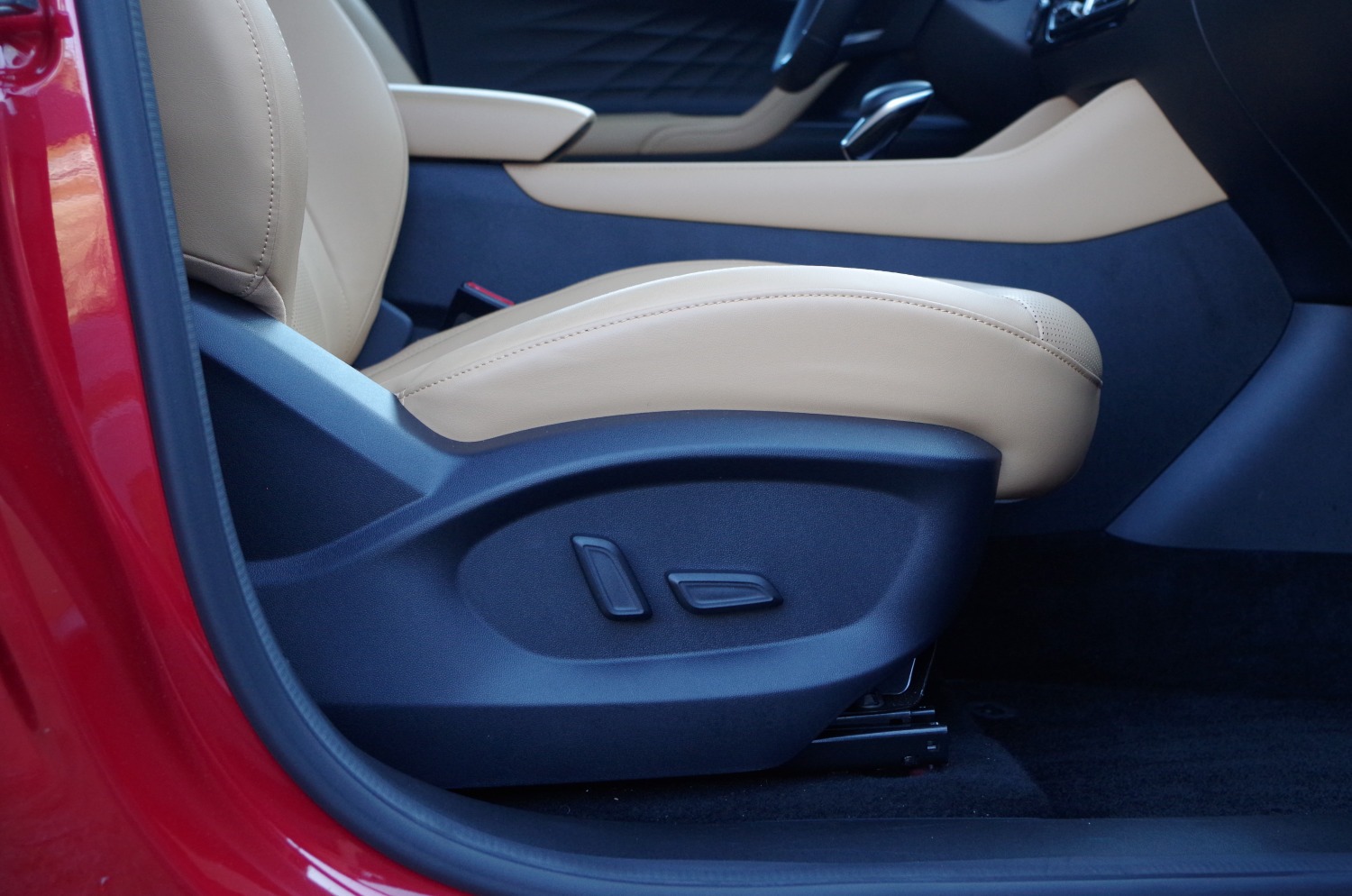 MG-HS-Plug-In-Hybrid-Exclusive-B21