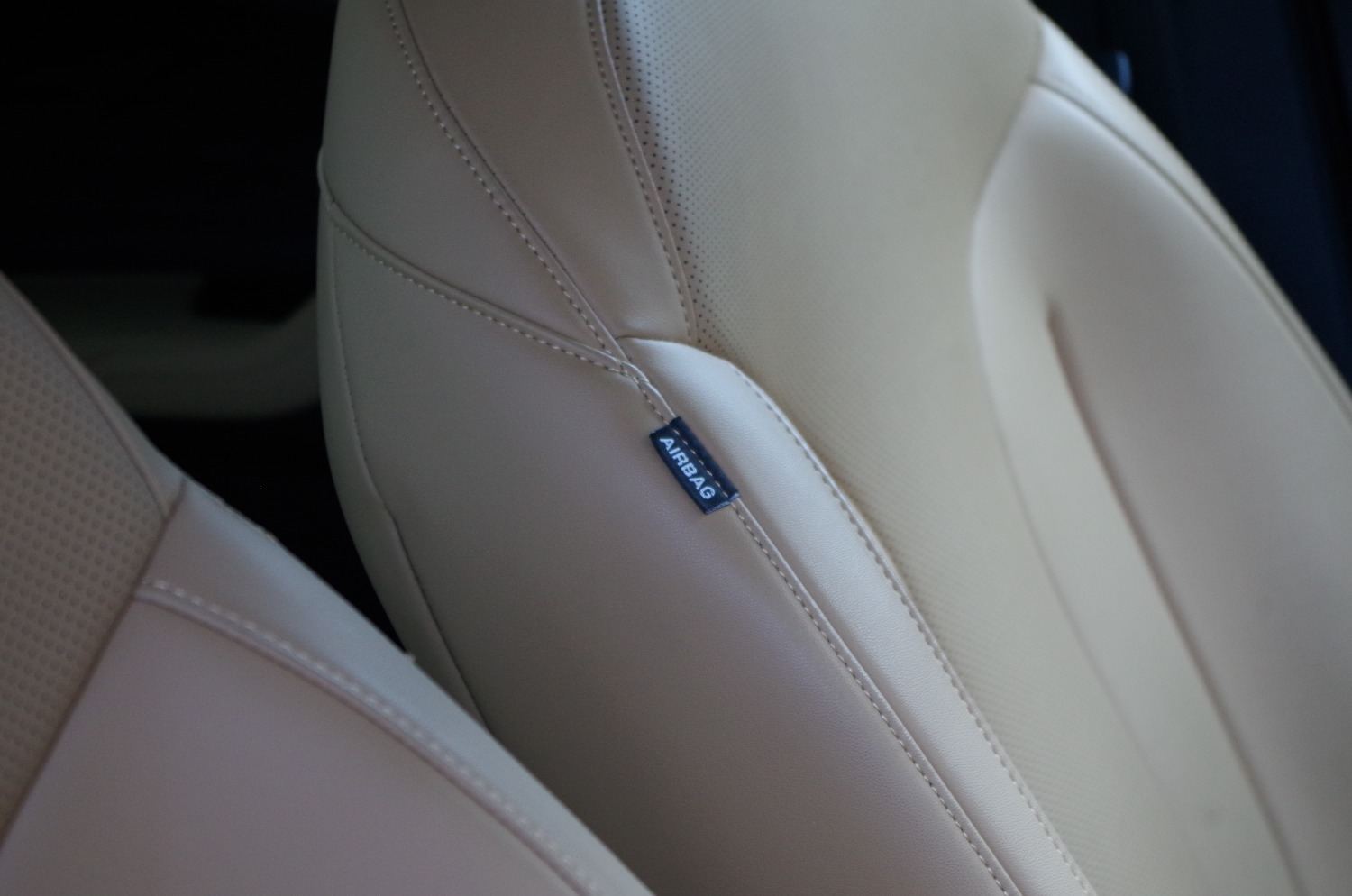 MG-HS-Plug-In-Hybrid-Exclusive-B28