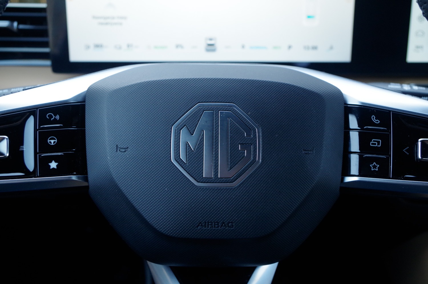 MG-HS-Plug-In-Hybrid-Exclusive-B34