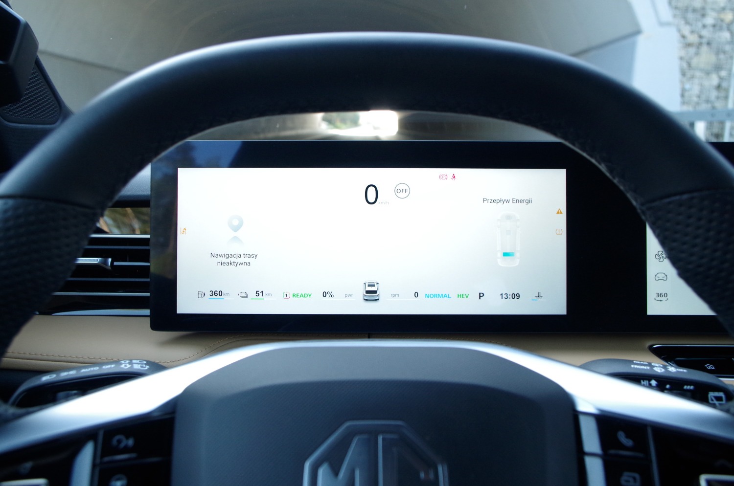 MG-HS-Plug-In-Hybrid-Exclusive-B35