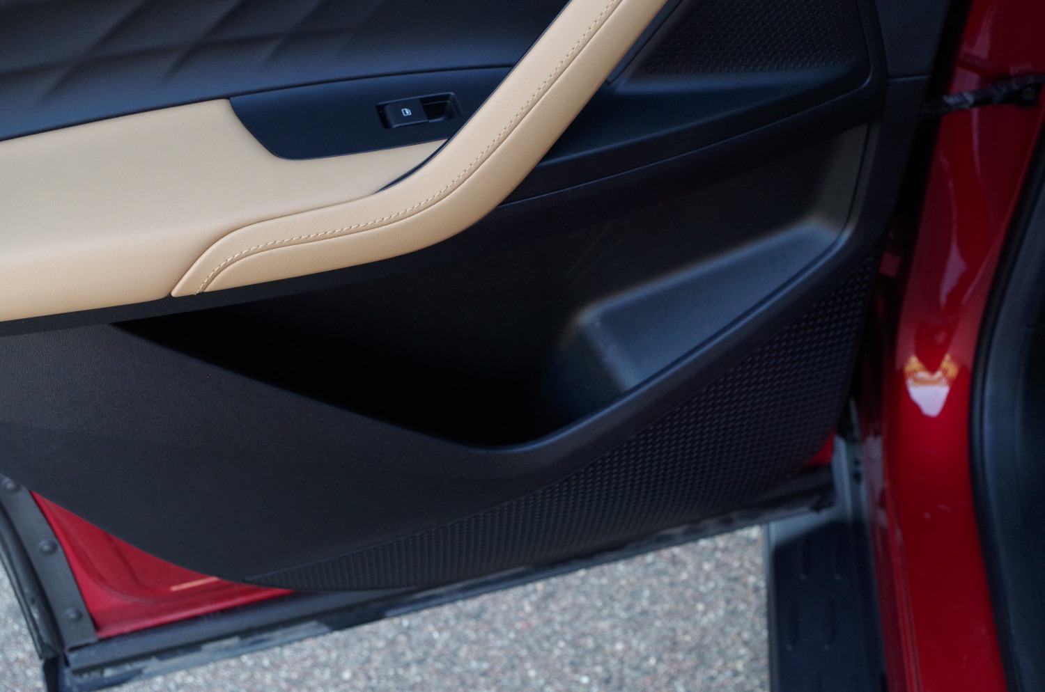 MG-HS-Plug-In-Hybrid-Exclusive-B51