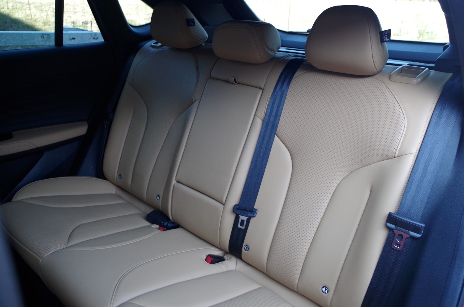 MG-HS-Plug-In-Hybrid-Exclusive-B54