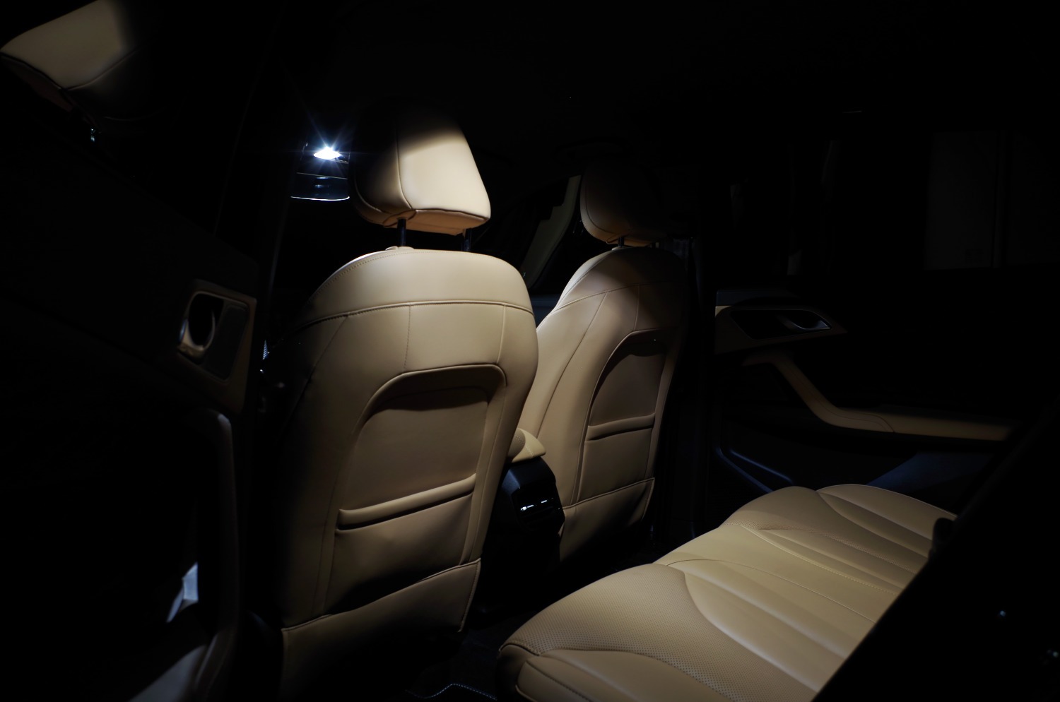 MG-HS-Plug-In-Hybrid-Exclusive-B71