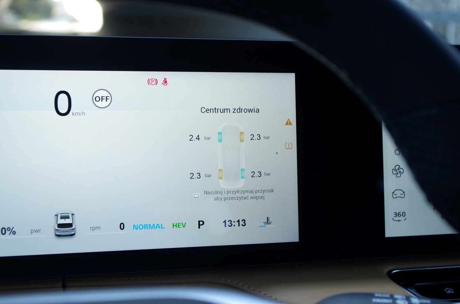 MG-HS-Plug-In-Hybrid-Exclusive-C02