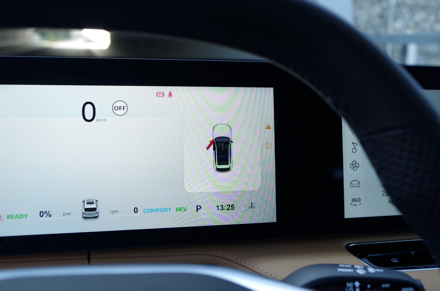 MG-HS-Plug-In-Hybrid-Exclusive-C12