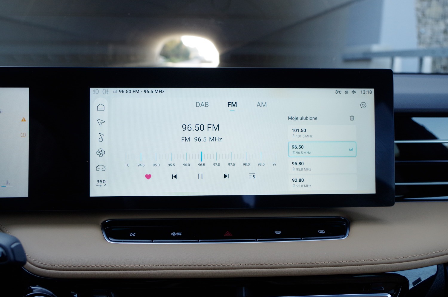 MG-HS-Plug-In-Hybrid-Exclusive-D08