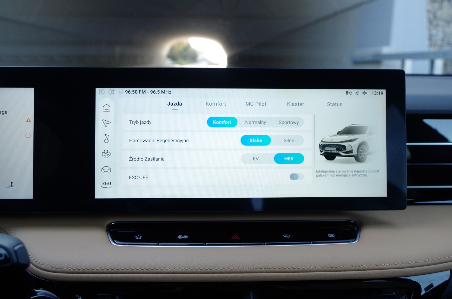 MG-HS-Plug-In-Hybrid-Exclusive-D14