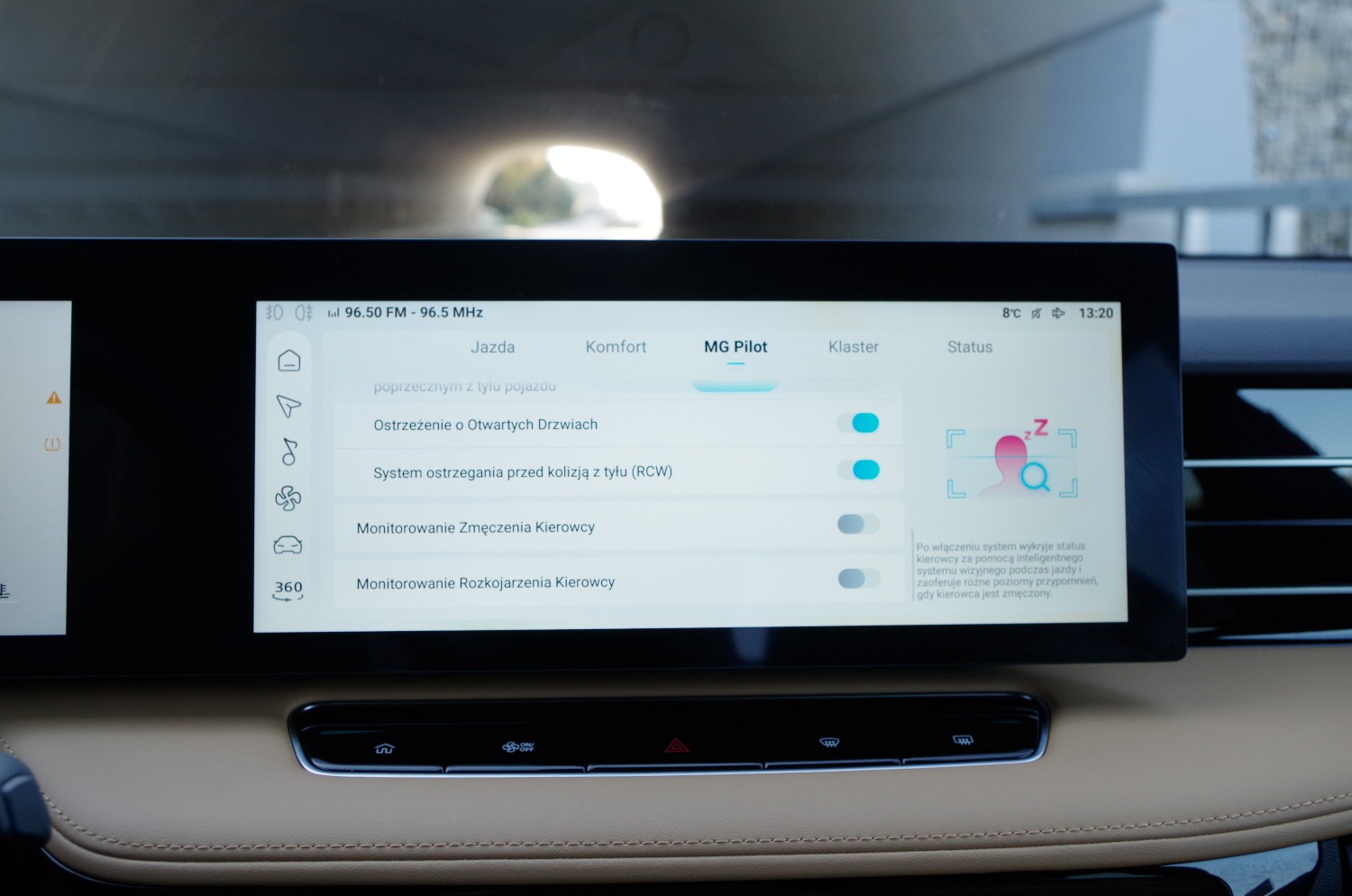 MG-HS-Plug-In-Hybrid-Exclusive-D22