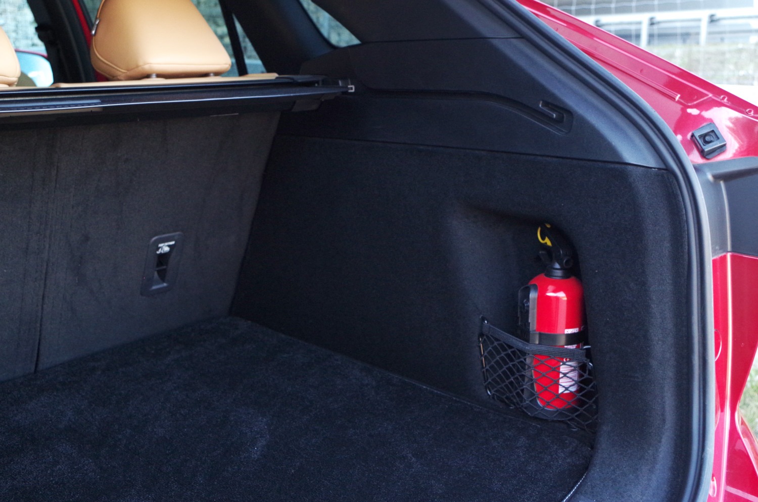 MG-HS-Plug-In-Hybrid-Exclusive-E02