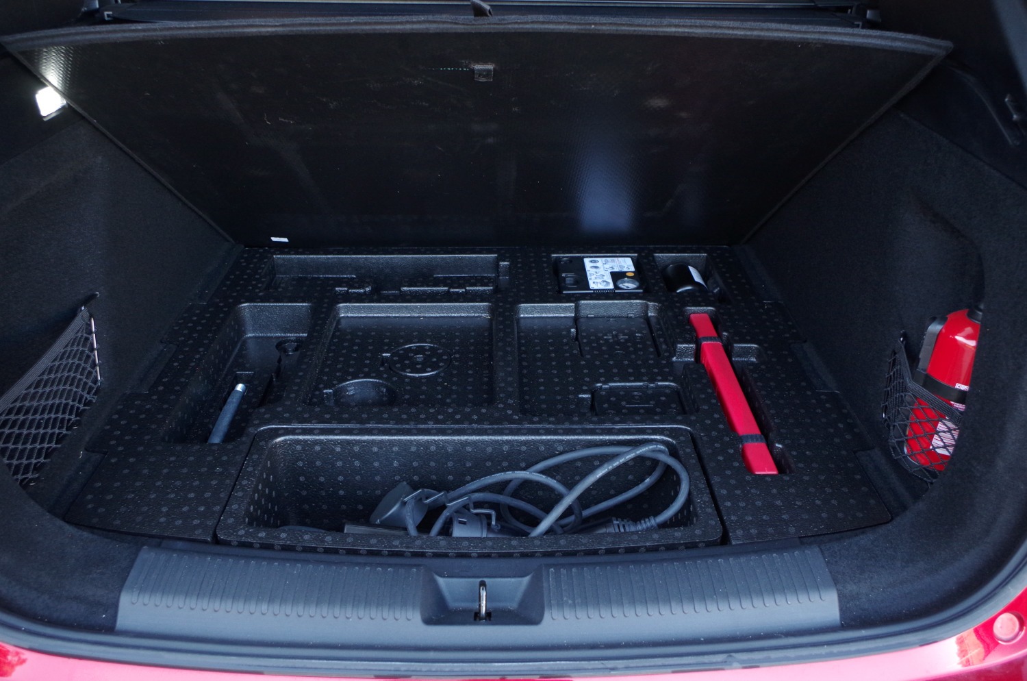 MG-HS-Plug-In-Hybrid-Exclusive-E08