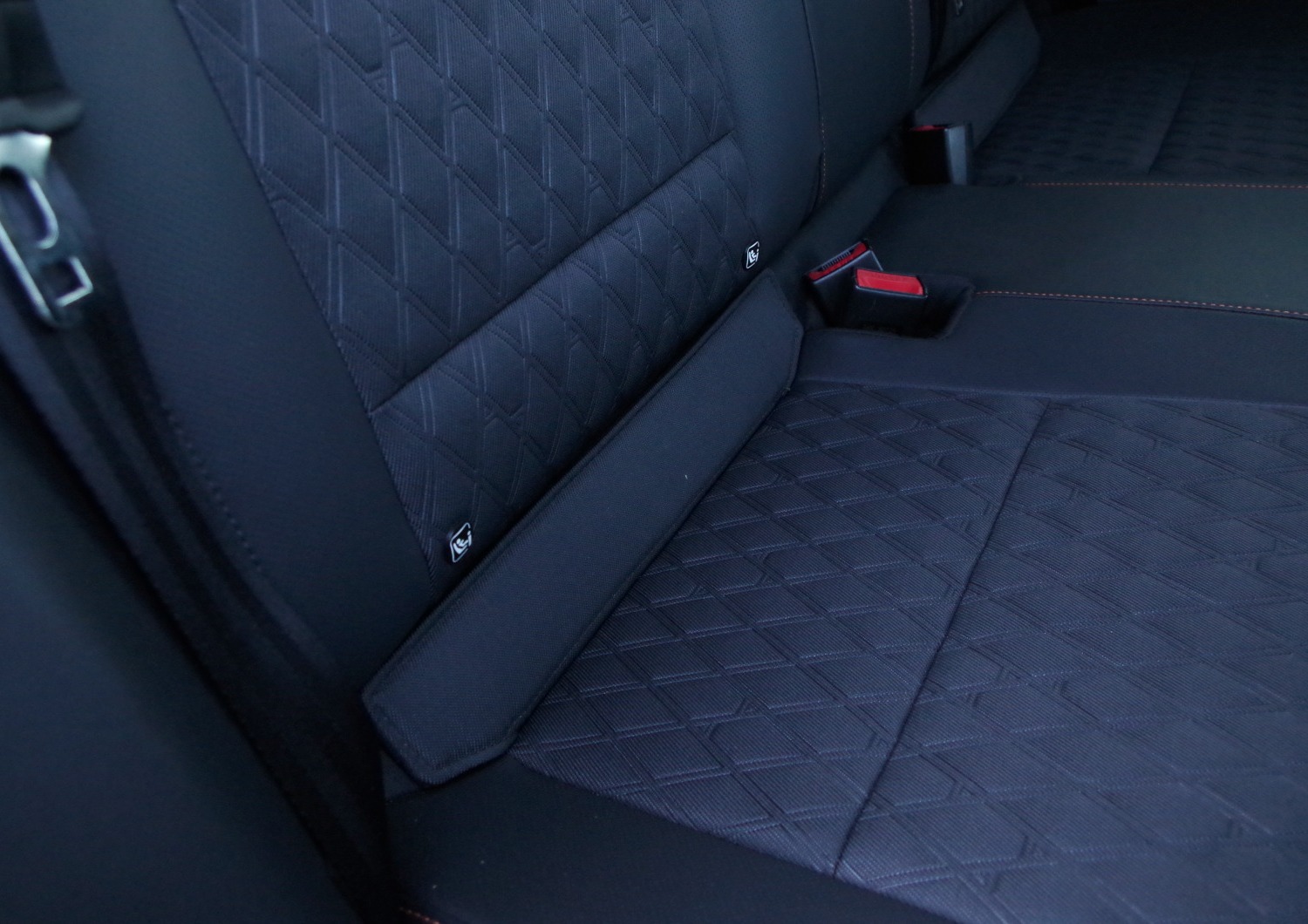 MG3-Hybrid-Exclusive-Isofix