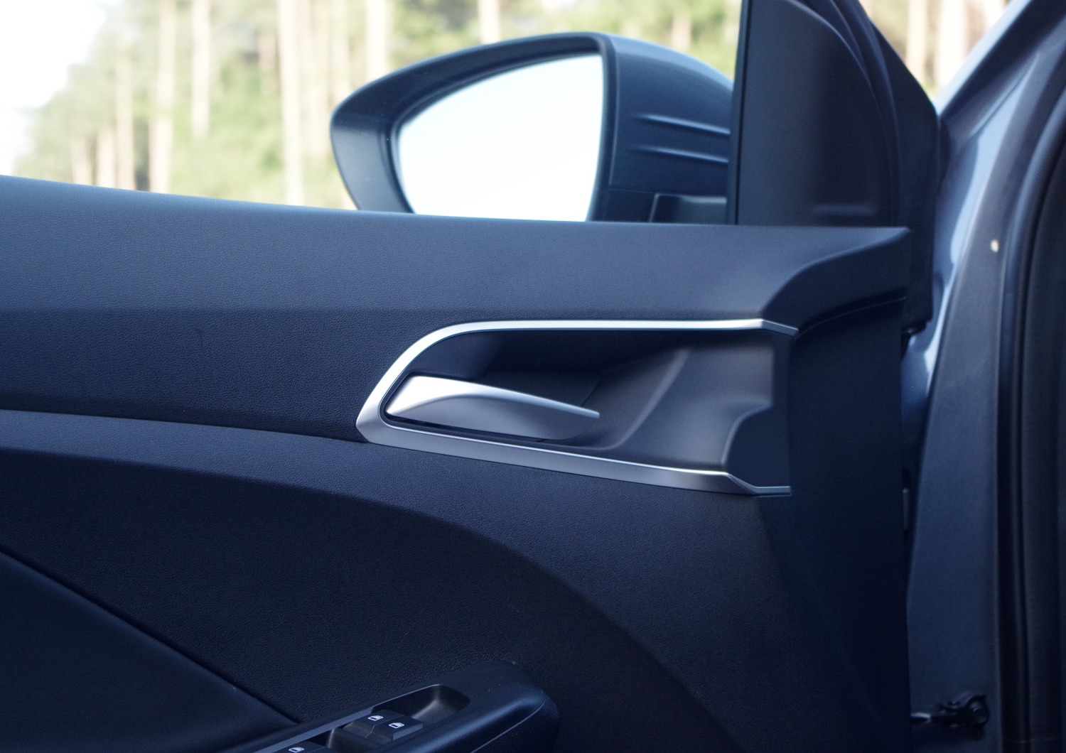 MG3-Hybrid-Exclusive-klamka-wewnetrzna