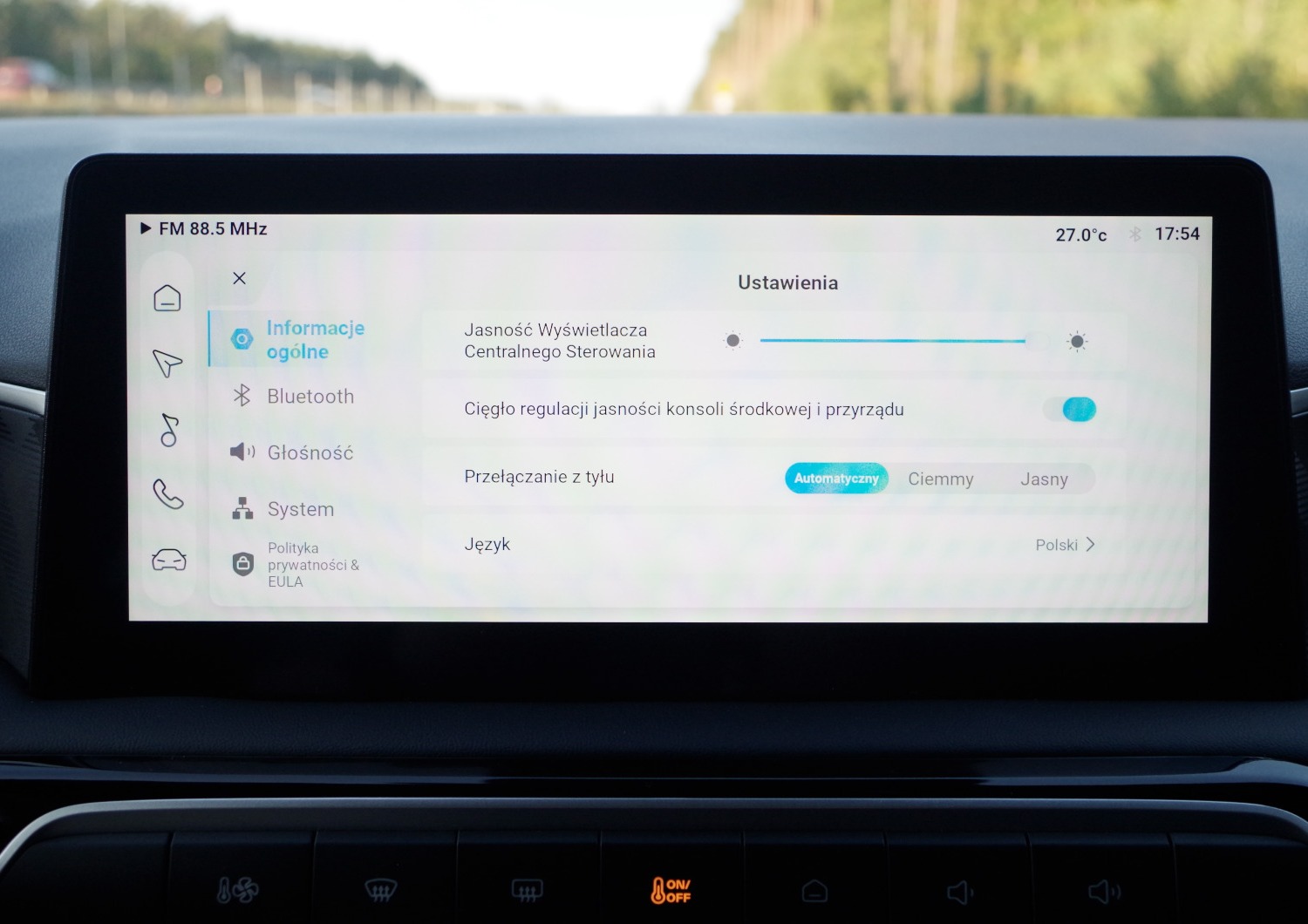 MG3-Hybrid-Exclusive-multimedia-63