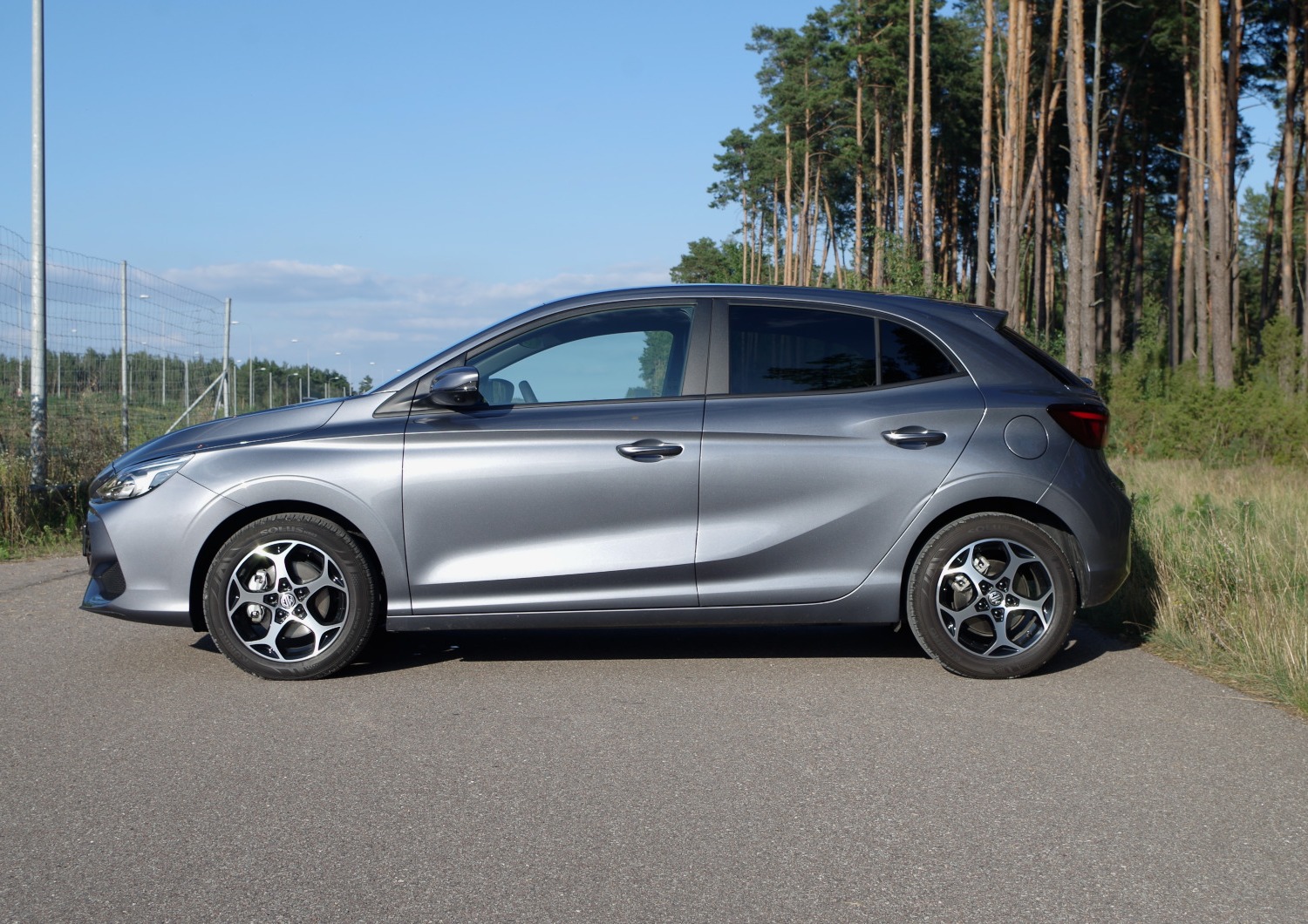 MG3-Hybrid-Exclusive-nadwozie-13