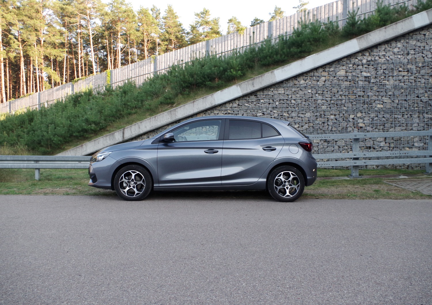 MG3-Hybrid-Exclusive-nadwozie-14