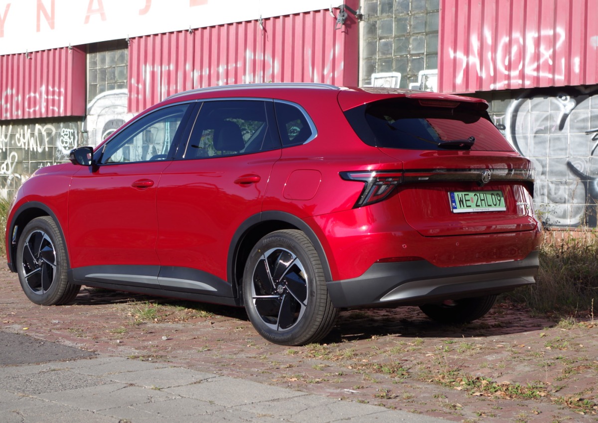 MGS5-EV-Exclusive-Long-Range-64-kWh-A05