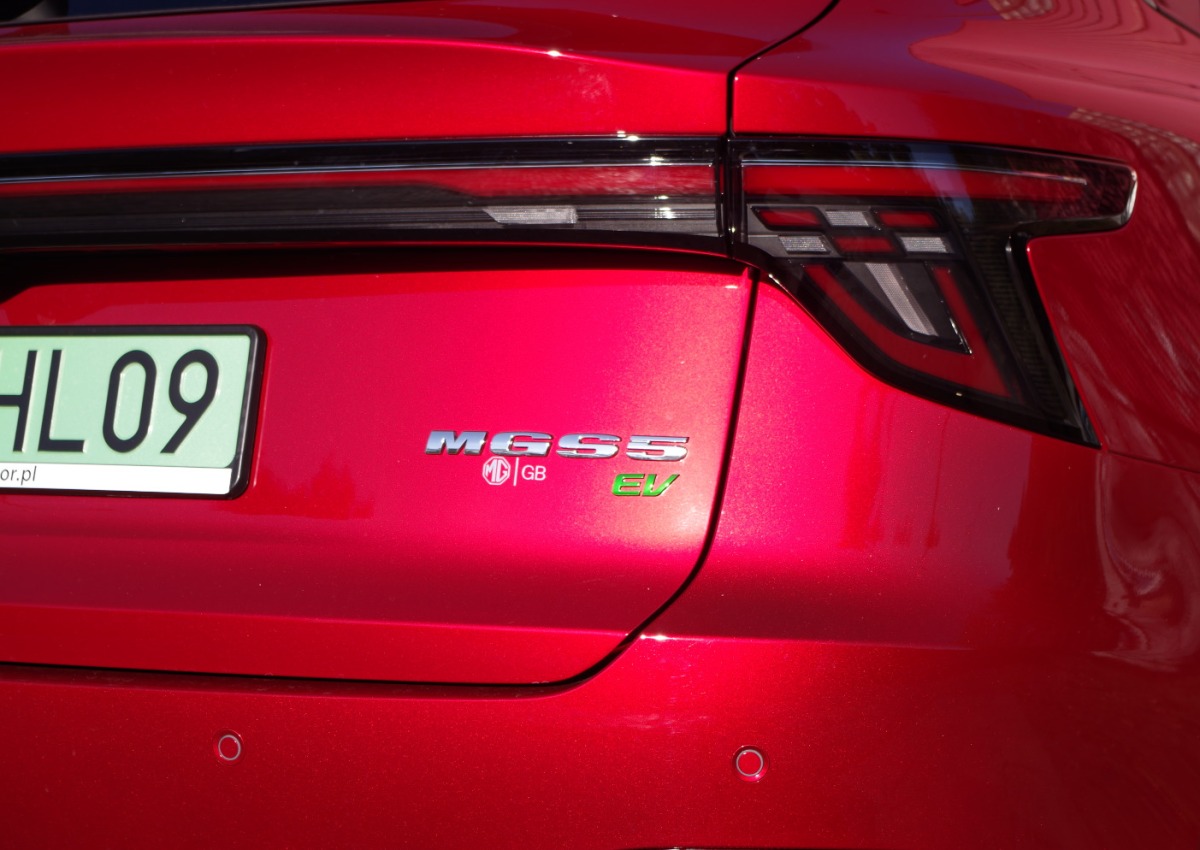 MGS5-EV-Exclusive-Long-Range-64-kWh-A17