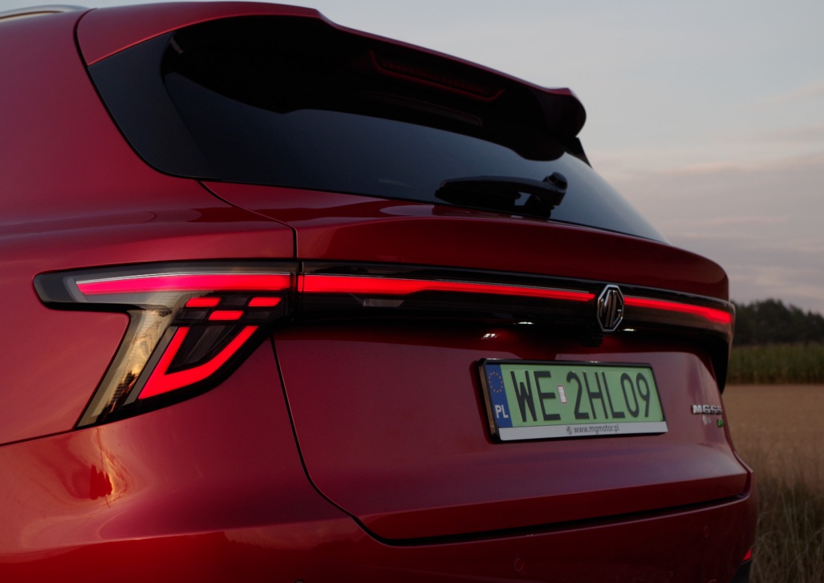 MGS5-EV-Exclusive-Long-Range-64-kWh-A44