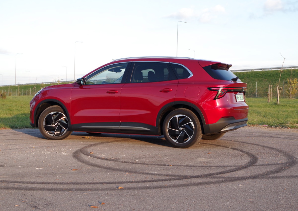 MGS5-EV-Exclusive-Long-Range-64-kWh-A49