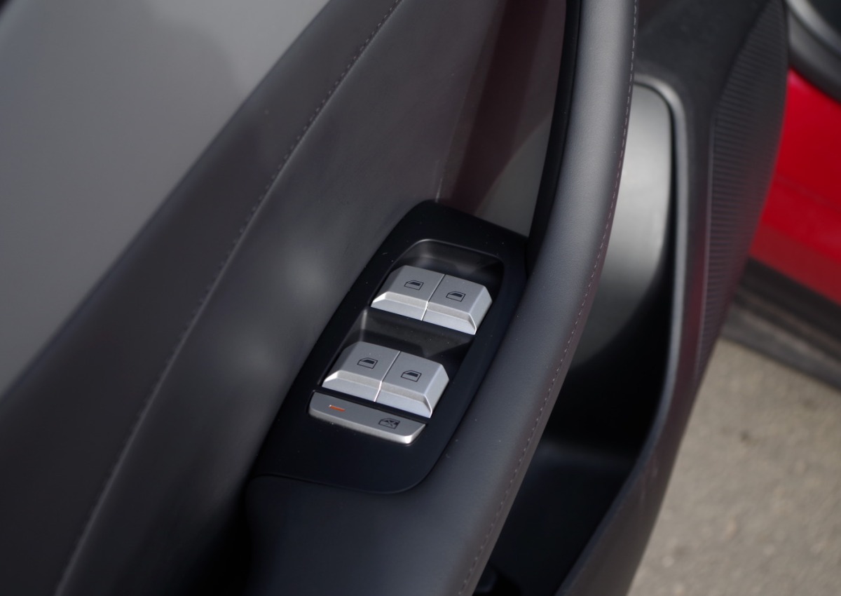 MGS5-EV-Exclusive-Long-Range-64-kWh-B10