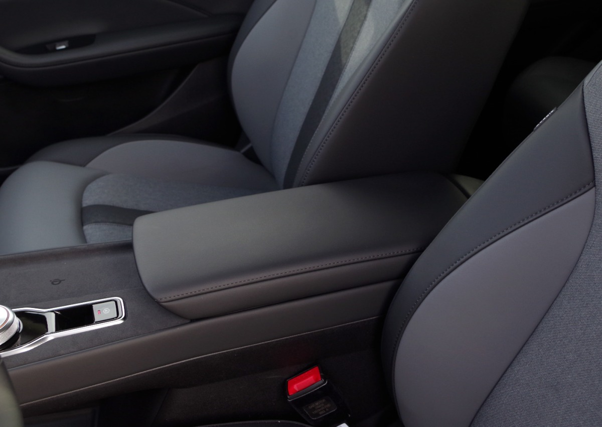 MGS5-EV-Exclusive-Long-Range-64-kWh-B15