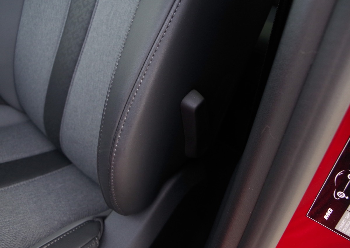 MGS5-EV-Exclusive-Long-Range-64-kWh-B18