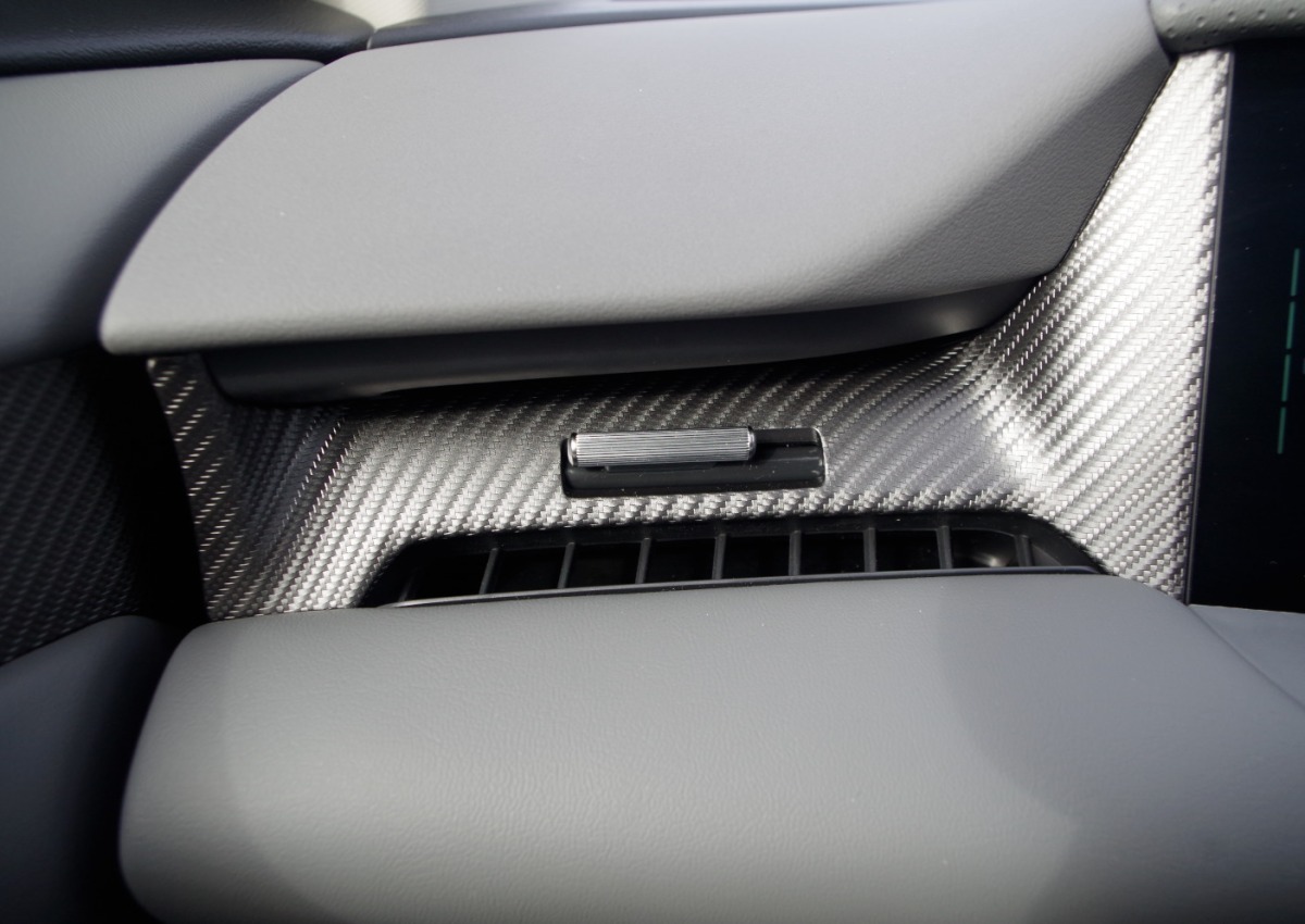 MGS5-EV-Exclusive-Long-Range-64-kWh-B22