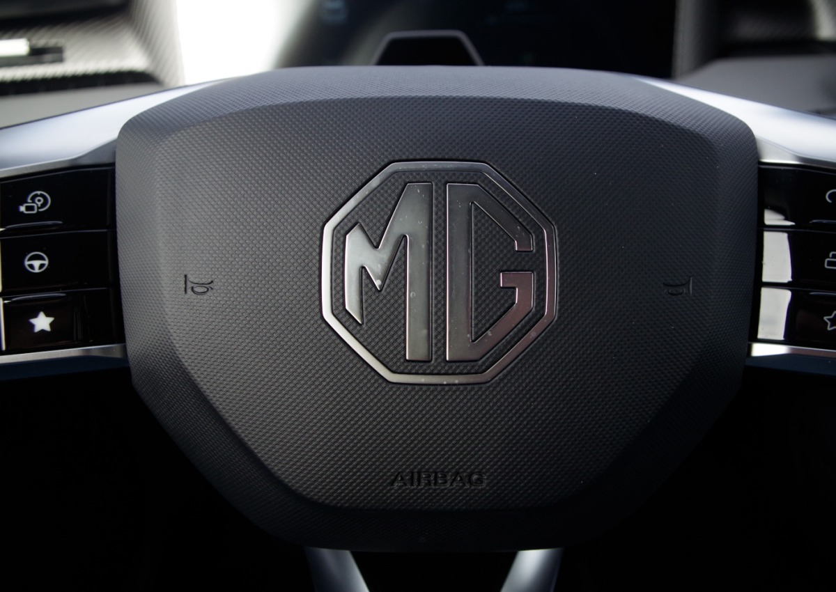 MGS5-EV-Exclusive-Long-Range-64-kWh-B25