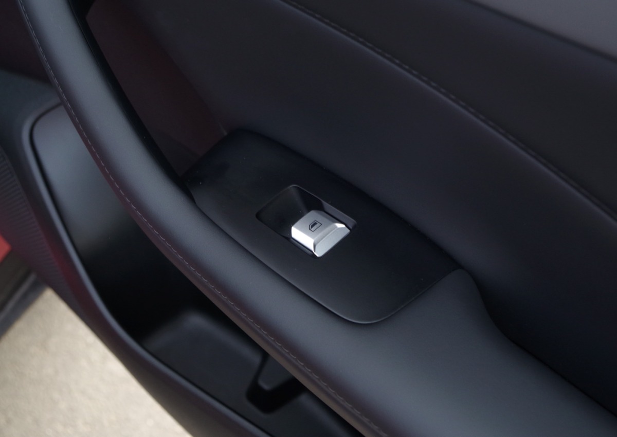 MGS5-EV-Exclusive-Long-Range-64-kWh-B57