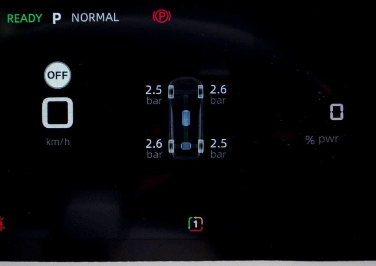 MGS5-EV-Exclusive-Long-Range-64-kWh-C05