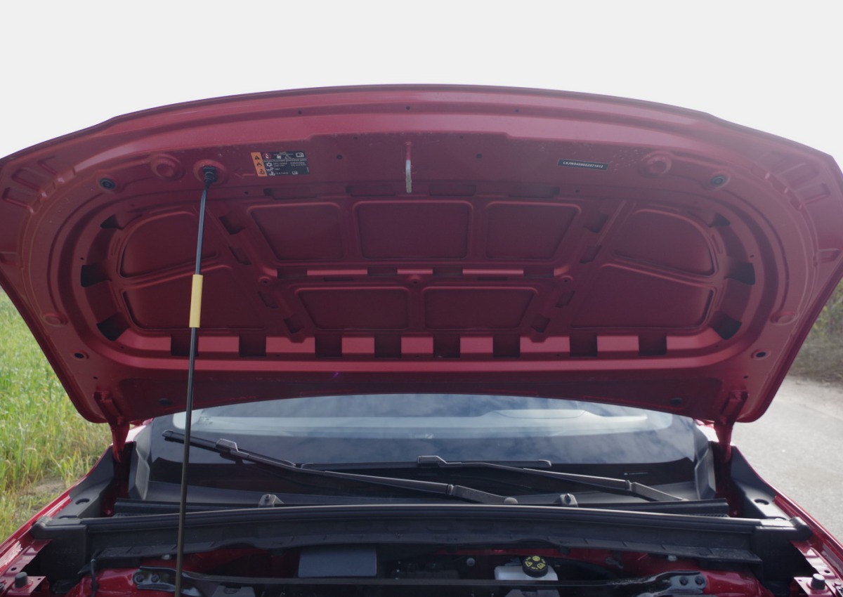 MGS5-EV-Exclusive-Long-Range-64-kWh-F02