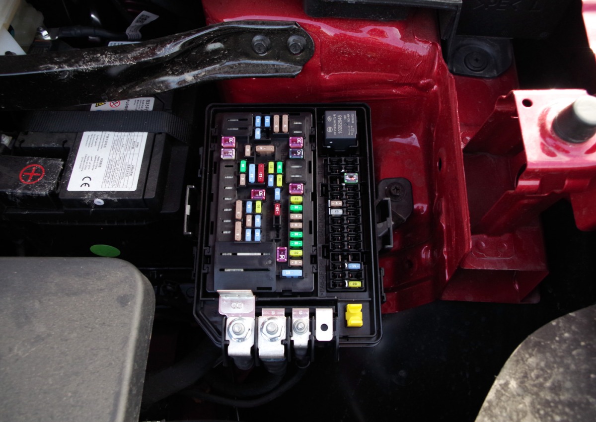 MGS5-EV-Exclusive-Long-Range-64-kWh-F09