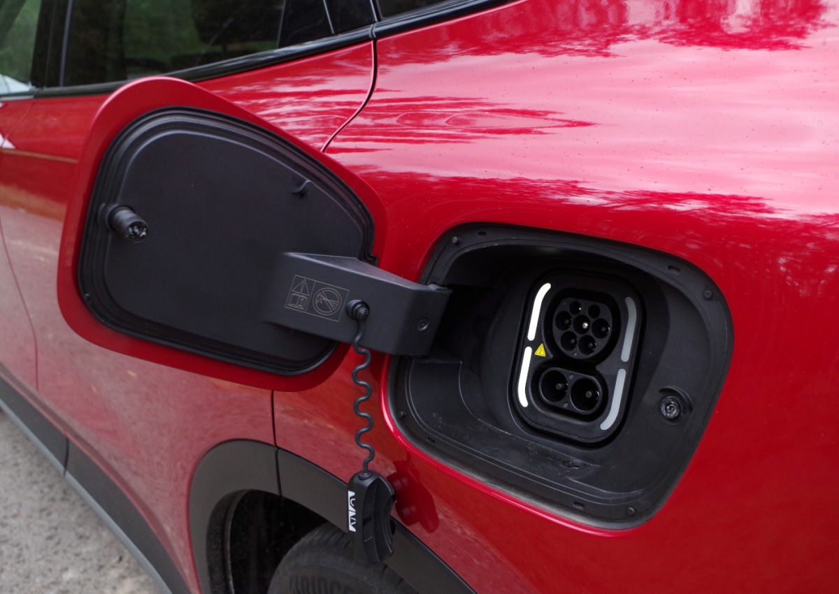 MGS5-EV-Exclusive-Long-Range-64-kWh-ladowanie-3