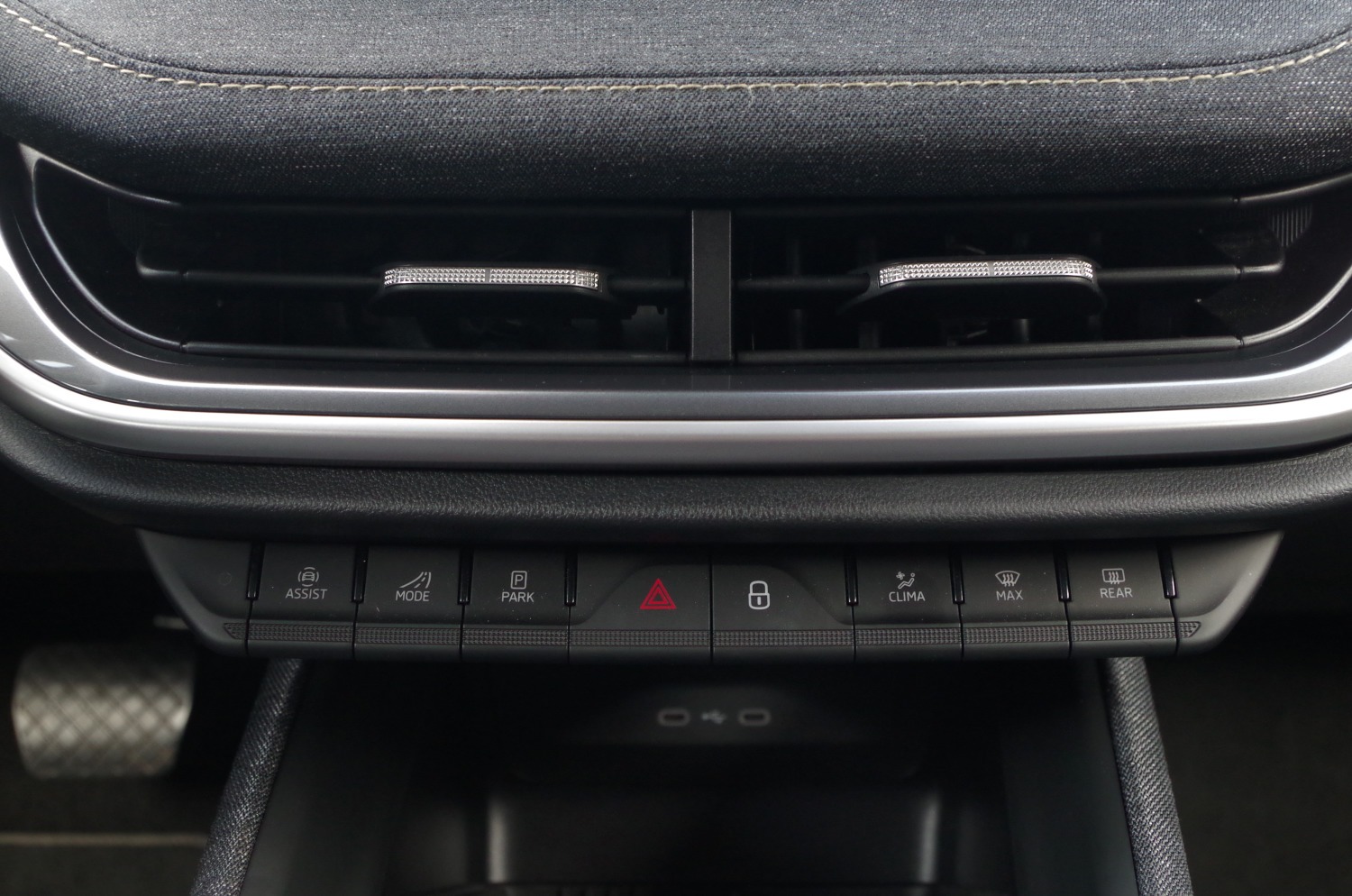 Skoda-Elroq-60-B44