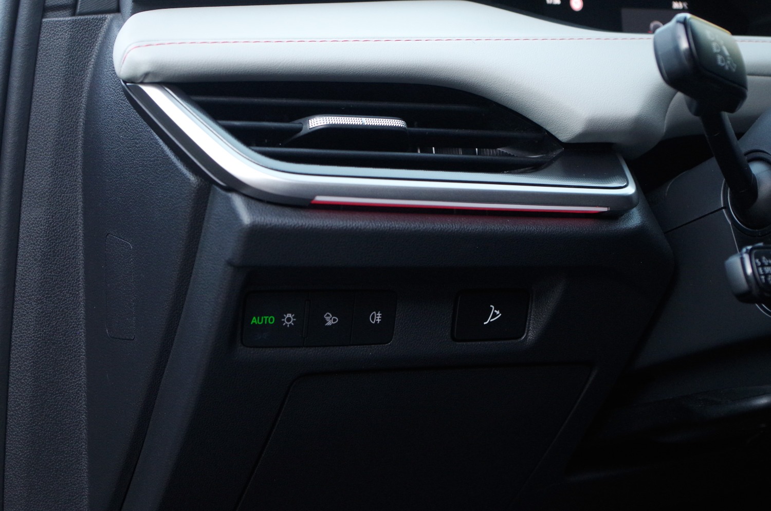 Skoda-Elroq-85-B32