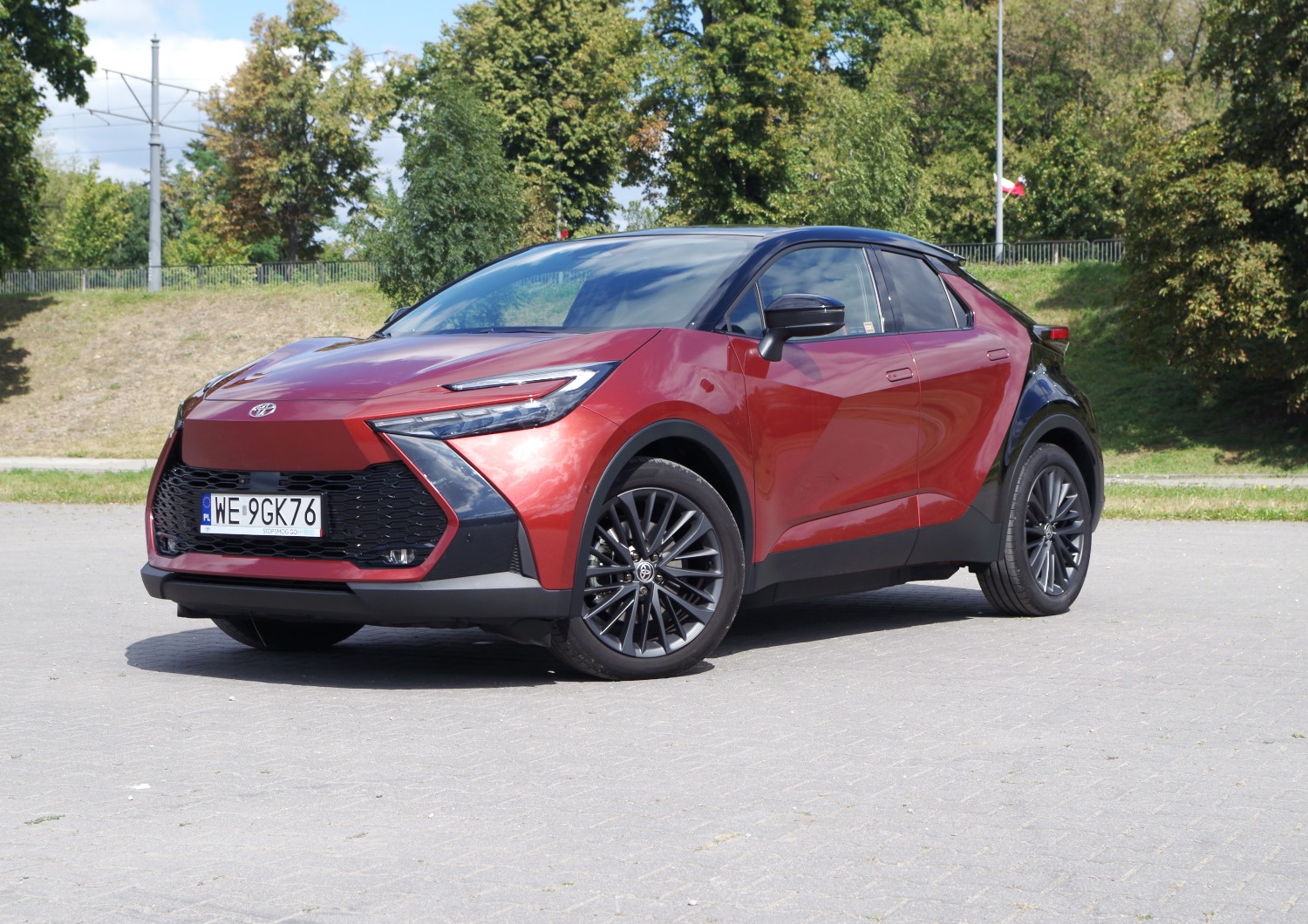 Toyota-CH-R-Plug-in-A1