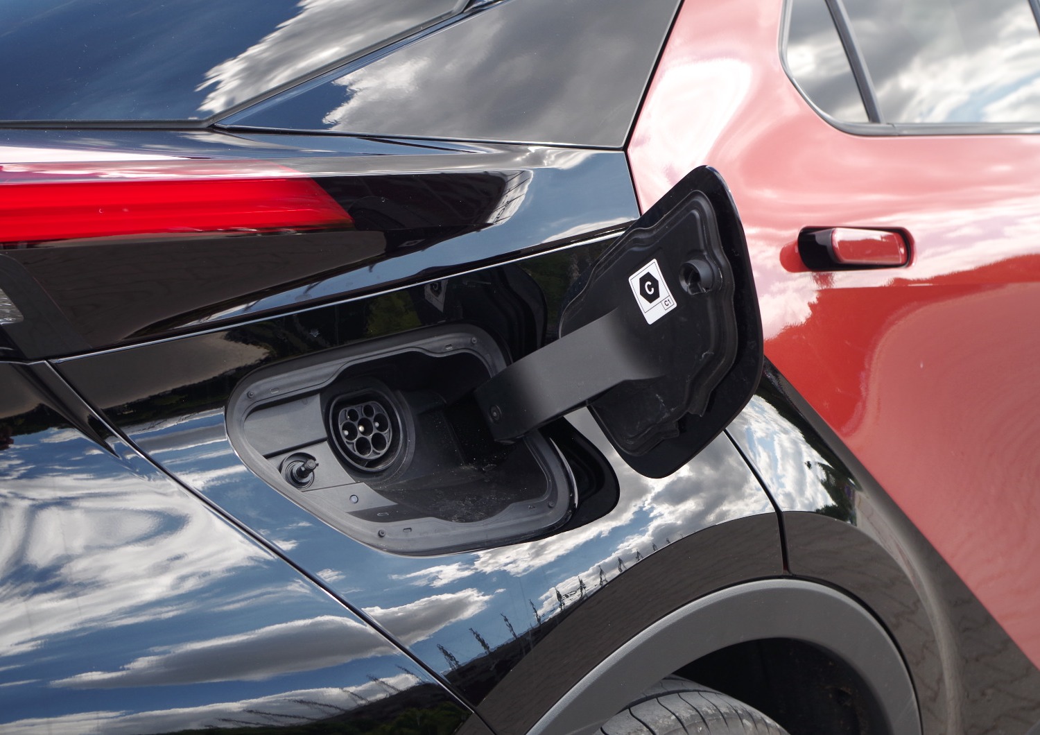 Toyota-CH-R-Plug-in-A29