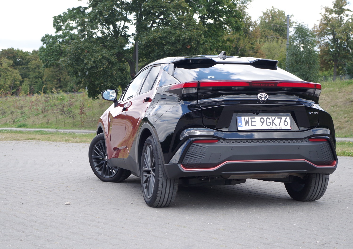 Toyota-CH-R-Plug-in-A38