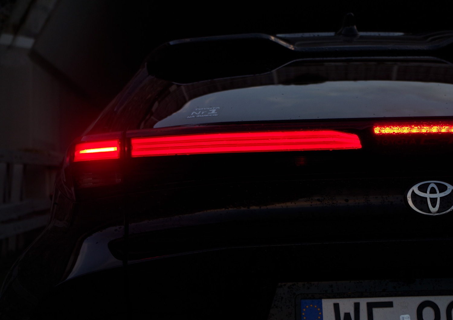 Toyota-CH-R-Plug-in-A63