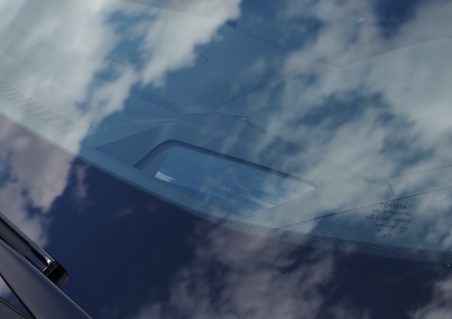 Toyota-CH-R-Plug-in-B1