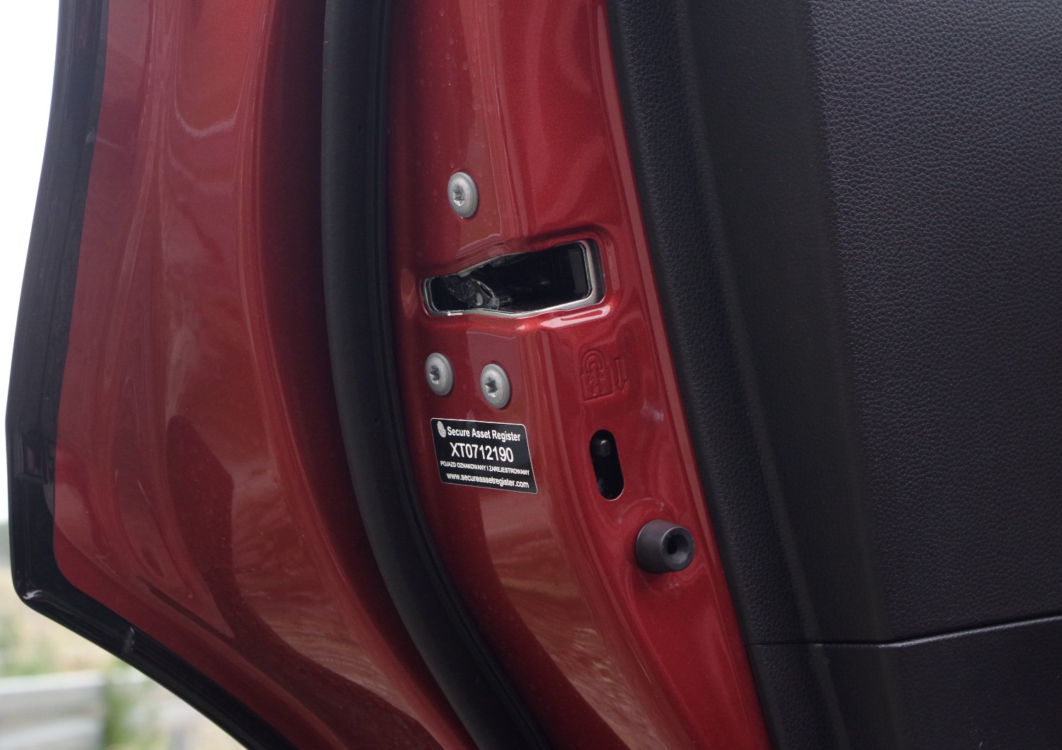 Toyota-CH-R-Plug-in-B22