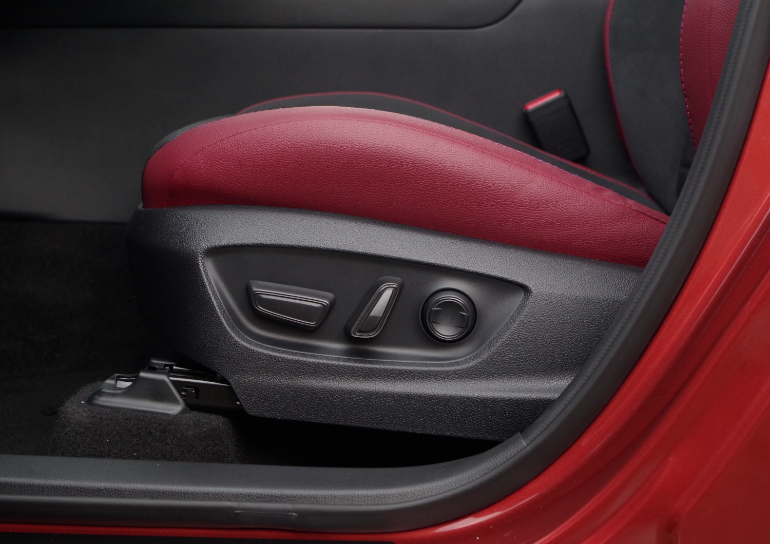 Toyota-CH-R-Plug-in-B31